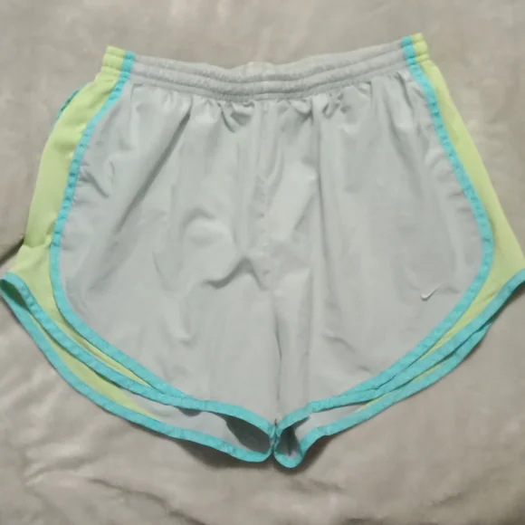 Nike Shorts - Picture 6 of 14